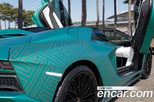 Lamborghini 아벤타도르 S LP740-4 Roadster, 2021 19