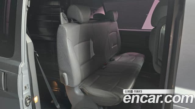 Hyundai Grand Starex CVX Deluxe, 2012 12