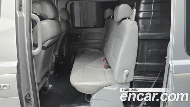 Hyundai Grand Starex CVX Deluxe, 2012 13