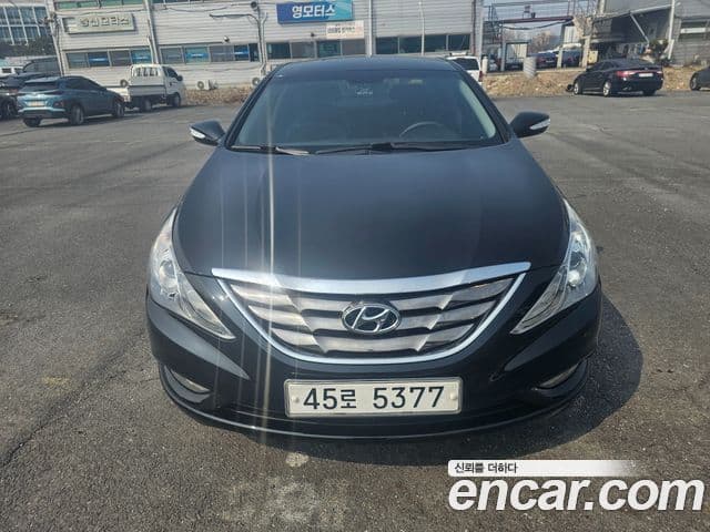 Hyundai YF Sonata люксовая версия, 2011 1