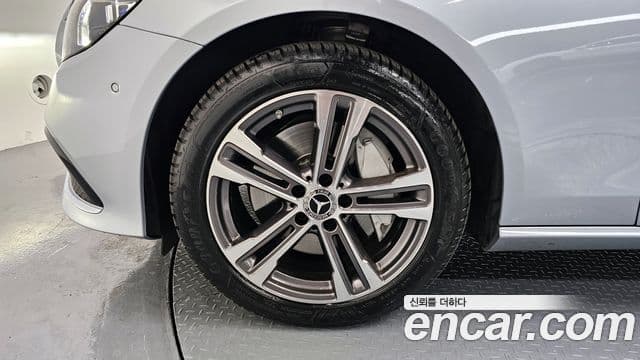 Mercedes-Benz E-класс W213 Avantgarde, 2022 все фото