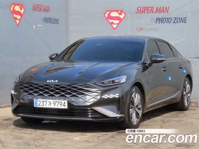 Kia K8 гибрид Signature, 2023 1