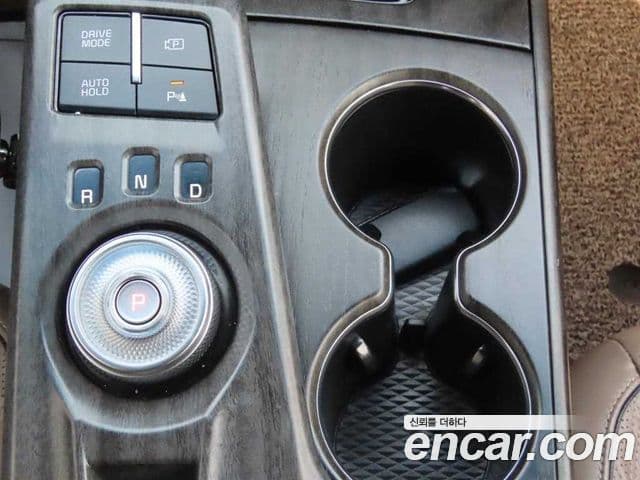 Kia K8 гибрид Signature, 2023 12