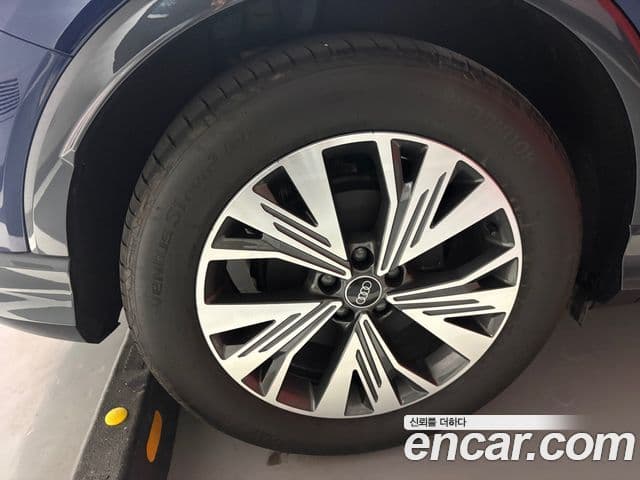 Audi Q4 e-Tron (F4), 2025 8