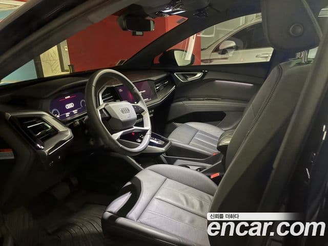 Audi Q4 e-Tron (F4), 2025 11