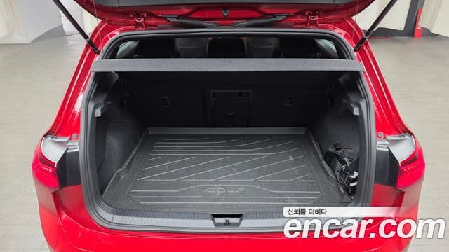 Volkswagen Гольф 8세대 2.0 GTI, 2024 20