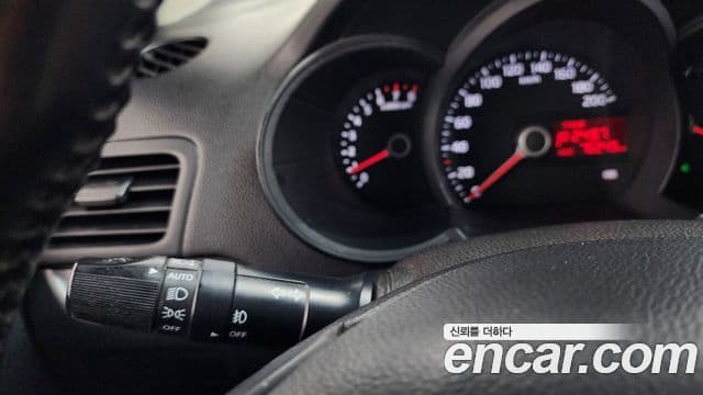 Kia All New Morning Deluxe Trendy, 2015 19