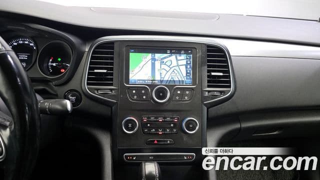 Renault Korea(Samsung) SM6 2.0 LPe SE (для людей с инвалидностью), 2019 14