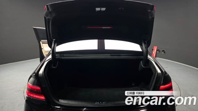 Genesis G90 Premium Luxury, 2019 20