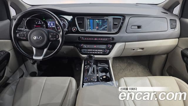 Kia All New Carnival Noblesse, 2016 7