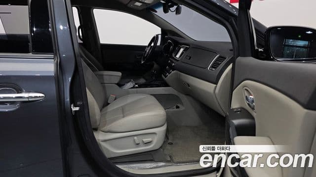 Kia All New Carnival Noblesse, 2016 11