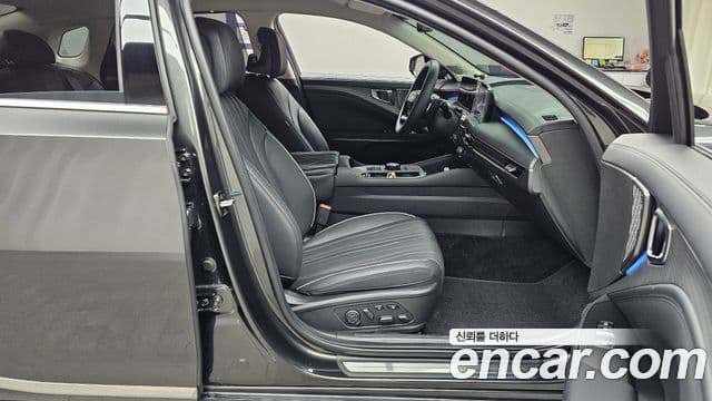 Kia The / новый New K8 Signature, 2026 11