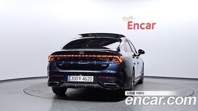 Kia K5 гибрид 3세대 Signature, 2020 4