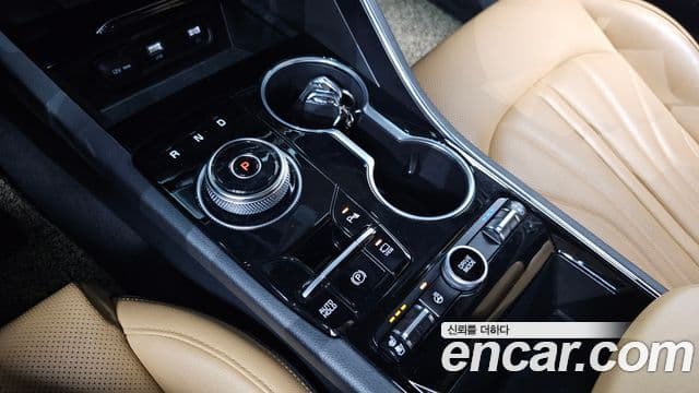 Kia K5 гибрид 3세대 Signature, 2020 9