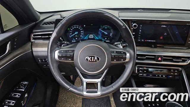 Kia K5 гибрид 3세대 Signature, 2020 15