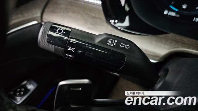 Kia K5 гибрид 3세대 Signature, 2020 16