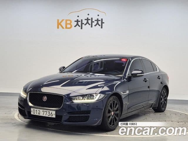Jaguar XE Prestige, 2017 1