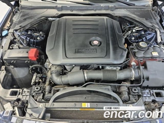 Jaguar XE Prestige, 2017 все фото