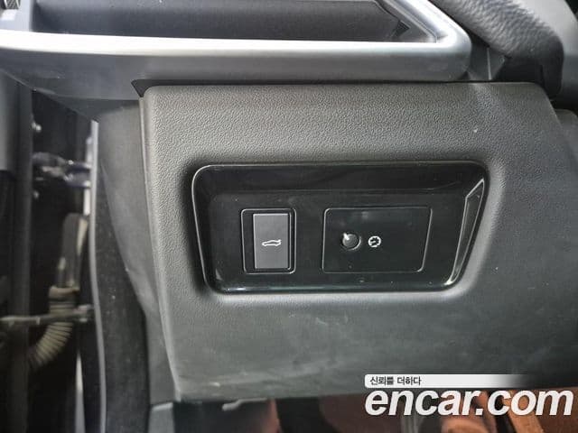 Jaguar XE Prestige, 2017 18