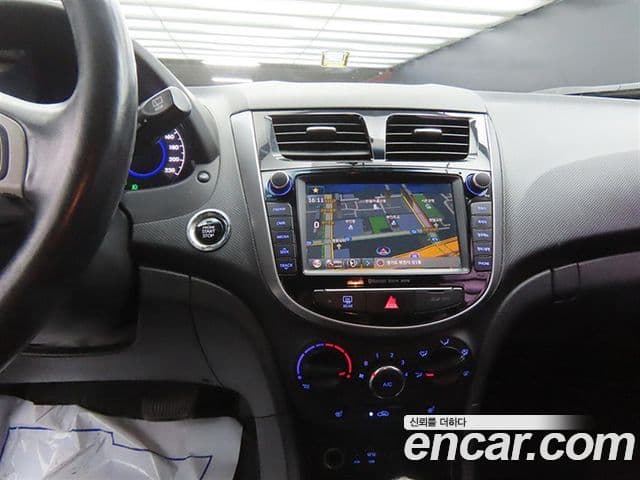 Hyundai Accent(новый кузов / новое поколение) Modern, 2016 12