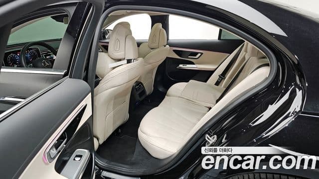 Mercedes-Benz E-класс W214 Avantgarde, 2025 11