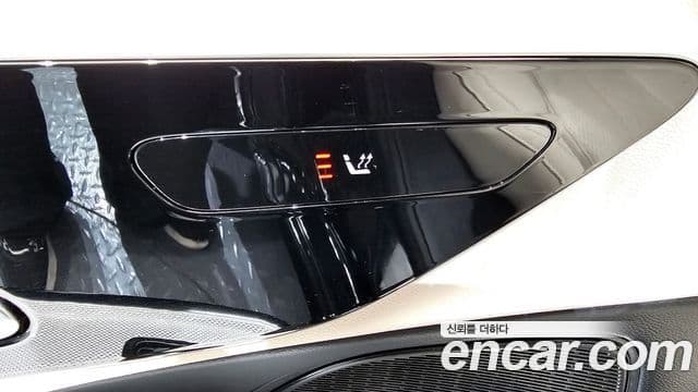 Mercedes-Benz E-класс W214 Avantgarde, 2025 17