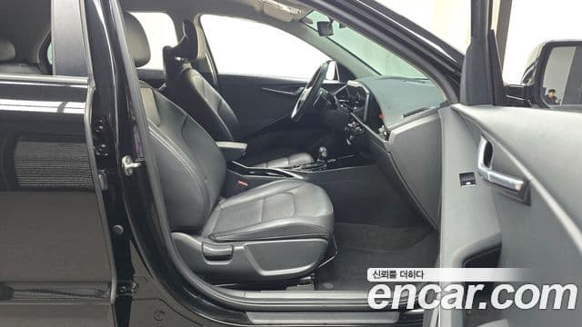Kia D All New Niro Prestige, 2022 10