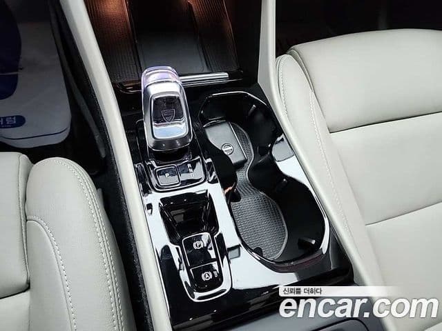 Volvo XC40 B4 Ultimate Bright, 2024 8