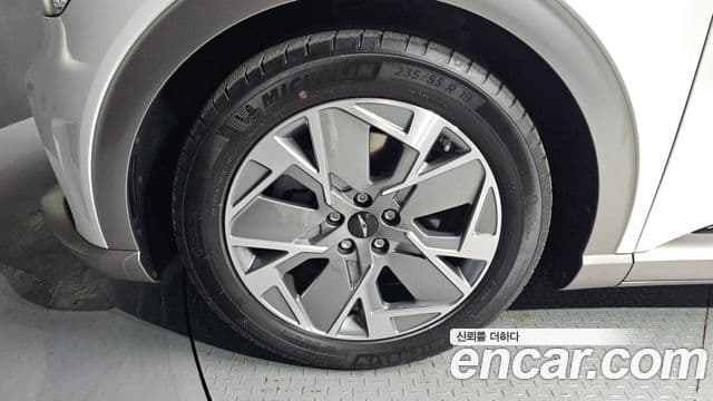 Genesis GV60 Standard, 2023 все фото