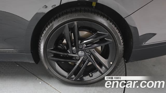 Genesis G80 (RG3) чёрный, 2026 все фото