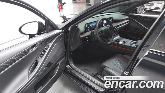 Genesis G80 (RG3) чёрный, 2026 10