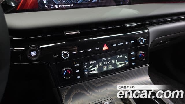 Genesis G80 (RG3) чёрный, 2026 17