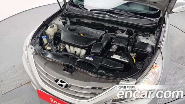 Hyundai YF Sonata LPI Premier(для людей с инвалидностью), 2012 6