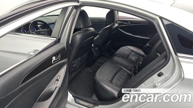 Hyundai YF Sonata LPI Premier(для людей с инвалидностью), 2012 13