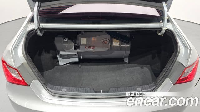 Hyundai YF Sonata LPI Premier(для людей с инвалидностью), 2012 20