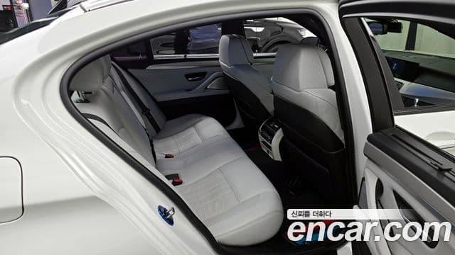 BMW M5 (F10) M5 седан, 2015 12