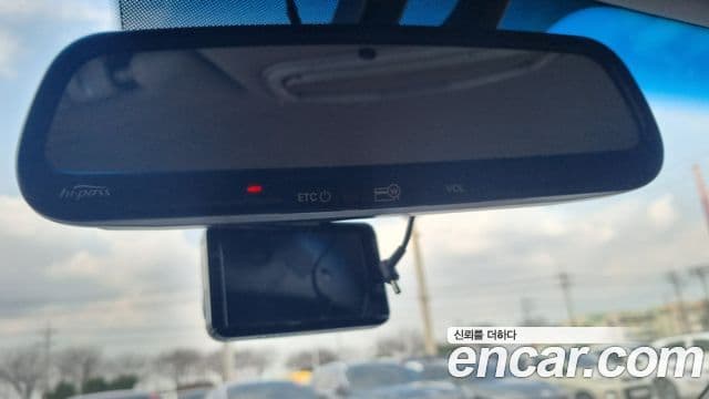 Hyundai Genesis Luxury, 2010 9