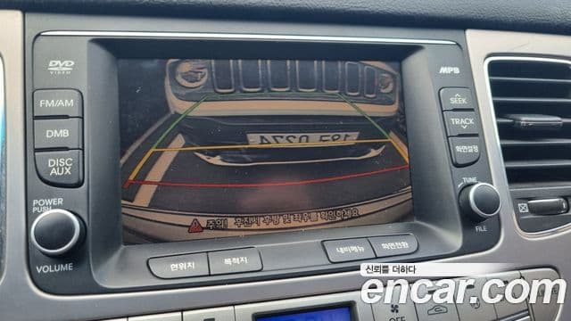 Hyundai Genesis Luxury, 2010 10