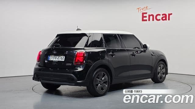 Mini Cooper 3세대, 2023 2