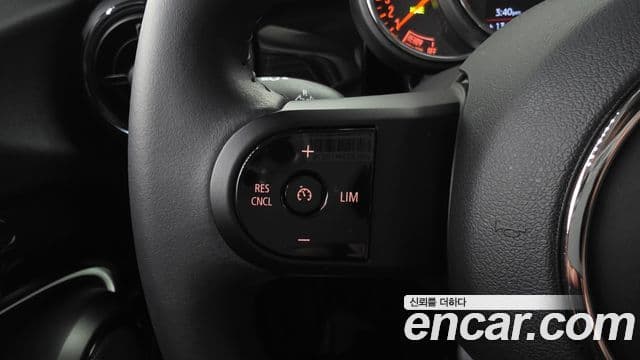 Mini Cooper 3세대, 2023 17