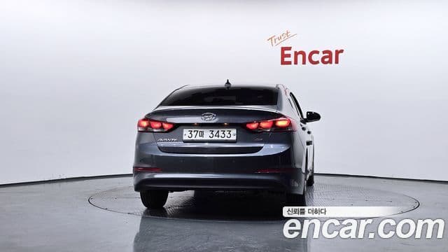 Hyundai Avante AD 1.6 GDI Smart, 2016 4