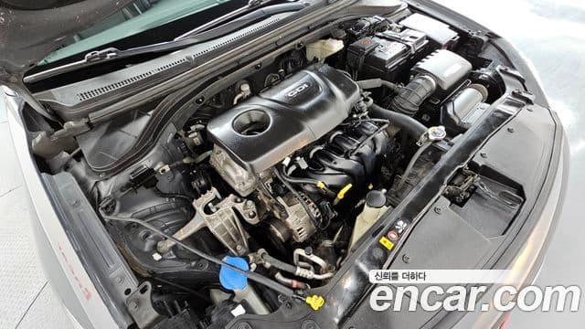 Hyundai Avante AD 1.6 GDI Smart, 2016 6