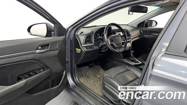 Hyundai Avante AD 1.6 GDI Smart, 2016 10