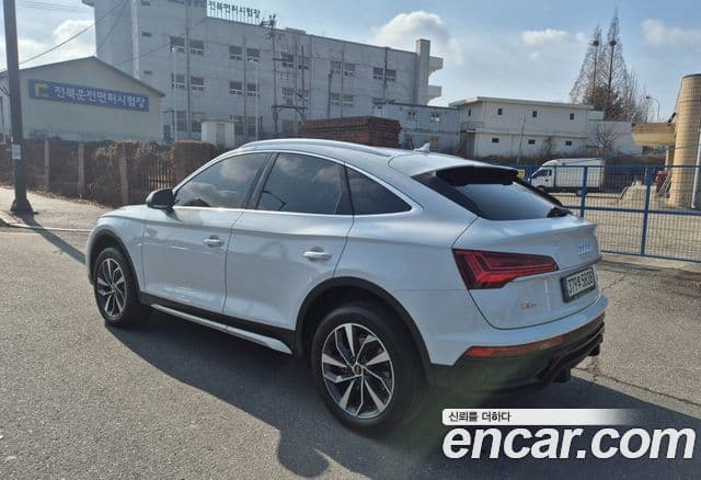 Audi Q5 (FY) 40 TDI Quattro Sportback, 2021 4