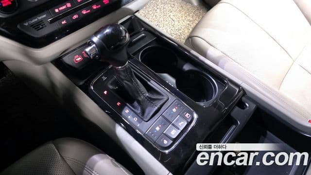 Kia All New Carnival President, 2016 9