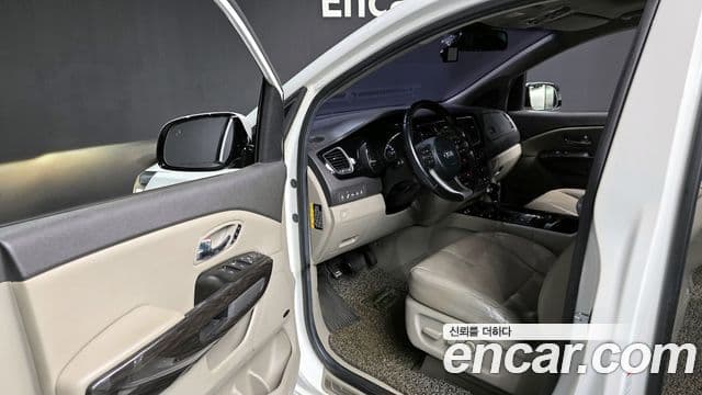 Kia All New Carnival President, 2016 10