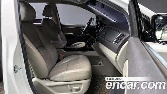 Kia All New Carnival President, 2016 11