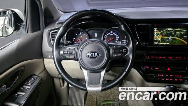 Kia All New Carnival President, 2016 13