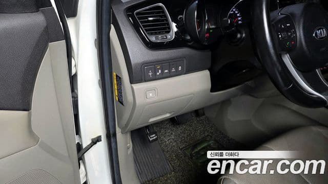 Kia All New Carnival President, 2016 17