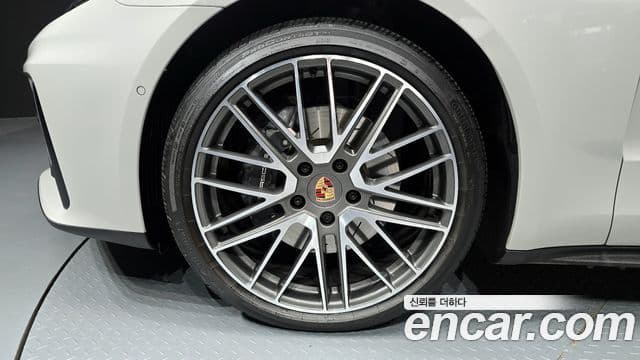 Porsche Panamera (976), 2025 все фото